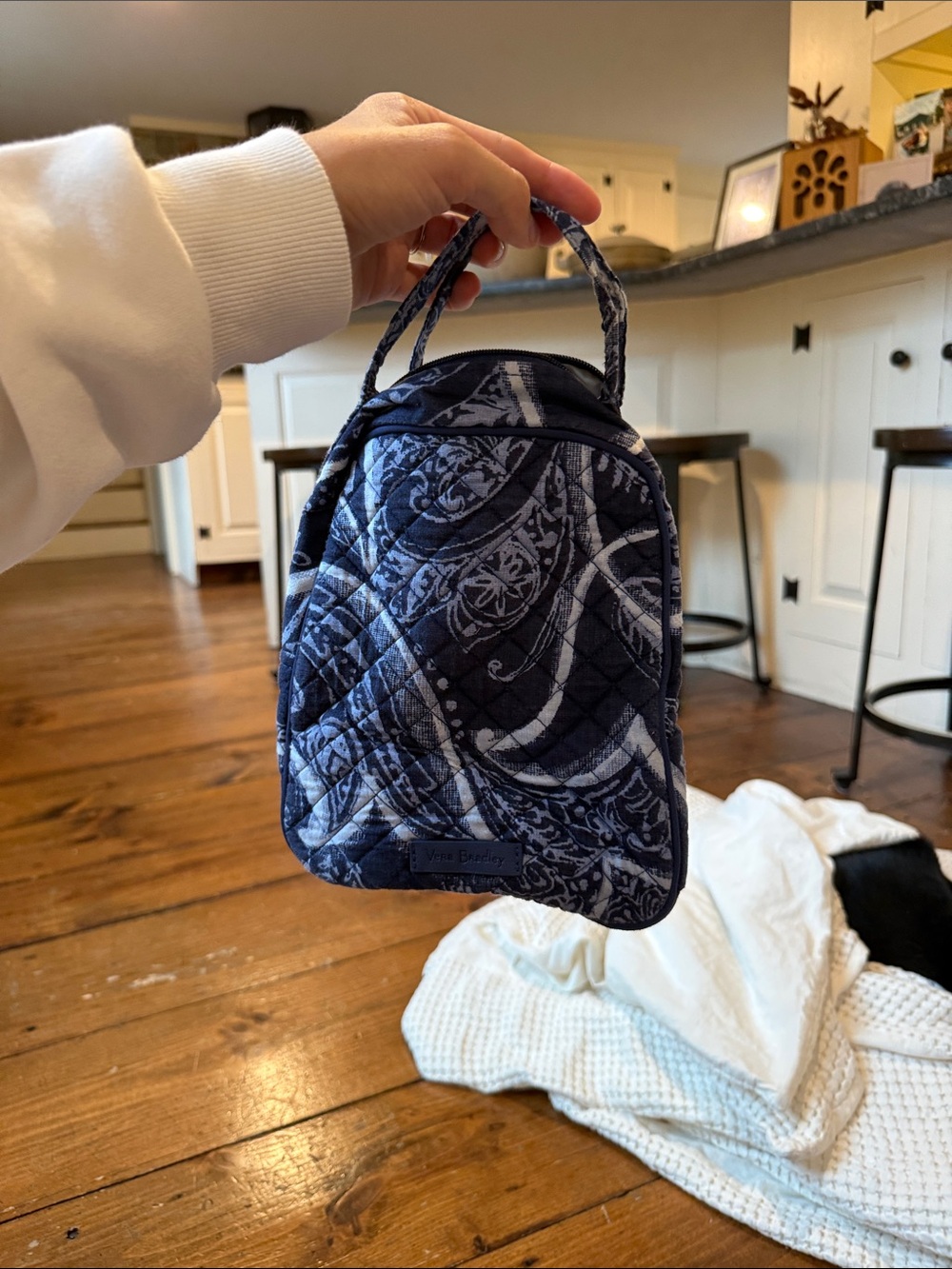 Vera Bradley Quilted Navy Blue Paisley Lunch Bag